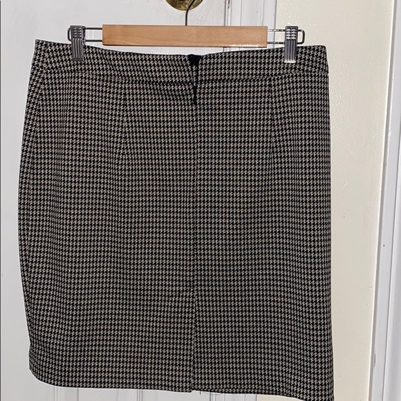 Business Skirt from H&M - Picture 3 of 4